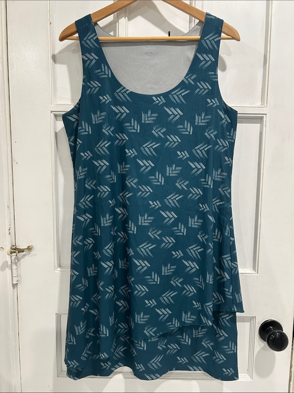 Toad & Co Whirlwind Sleeveless Lightweight Pocket Outdoor Hiking Dress - M
